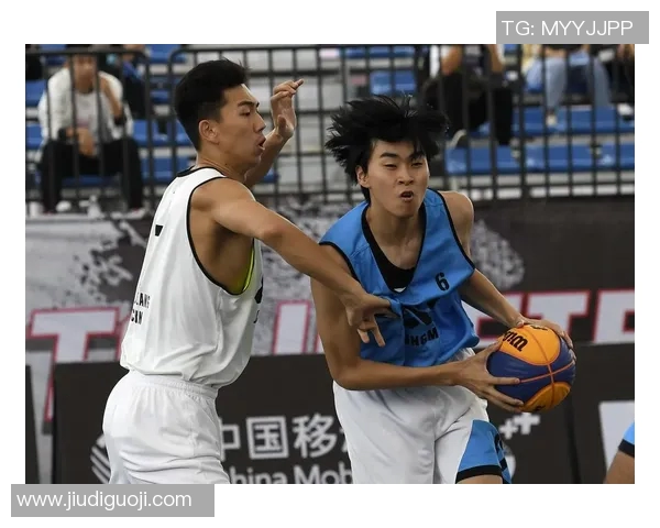 深圳篮球队在大师赛中的个人能力表现分析与点评